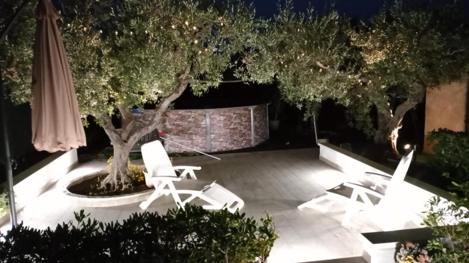 La Casetta Degli Ulivi Con Piscina เมนฟี ภายนอก รูปภาพ